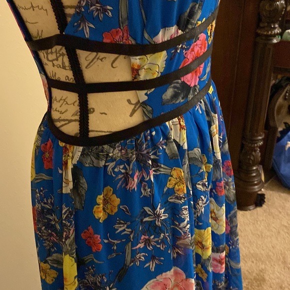 Floral Maxi - Picture 2 of 3